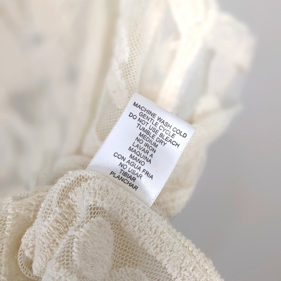 LOVE TREE | Ivory Sleeveless Blouse Tank Top | Size Medium - Picture 7 of 15